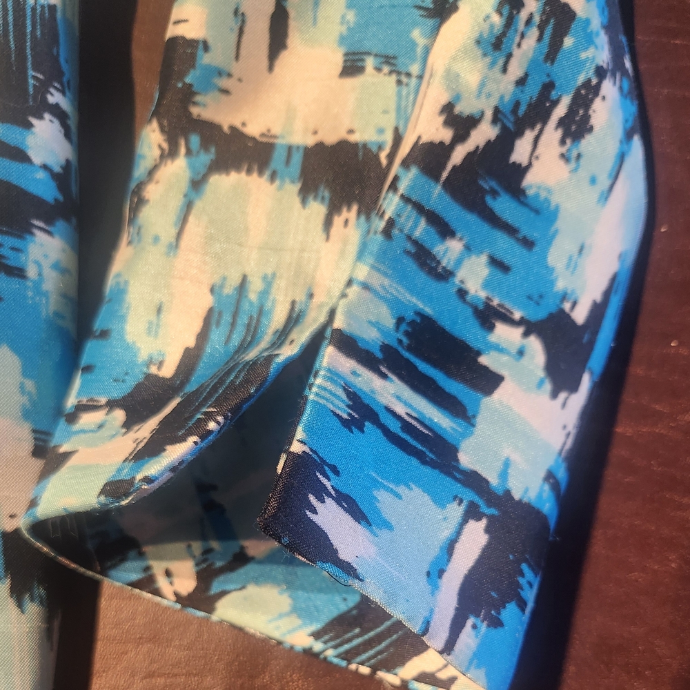 Jones Studio Blue and White Business Casual Patterned Blazer - Picture 2 of 2